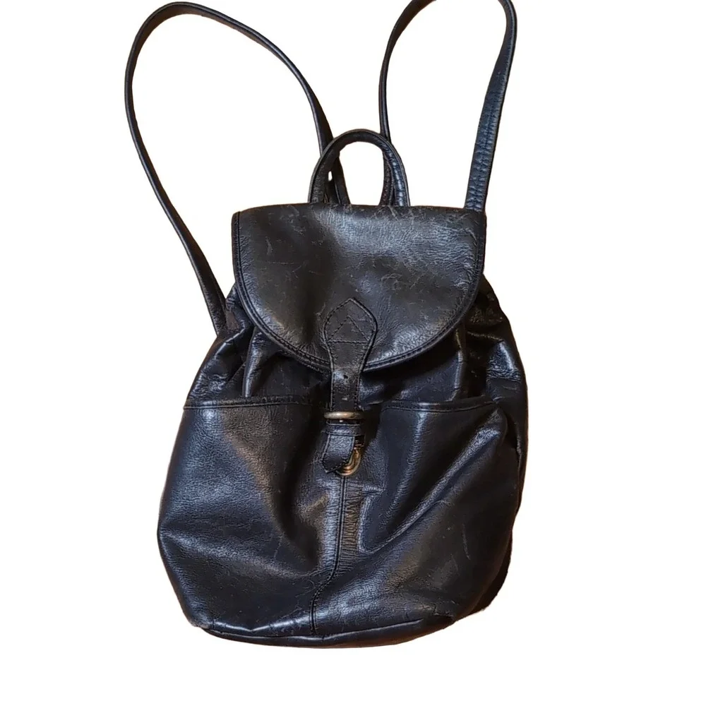Vtg Women's Black Leather Drawstring Backpack Flap Buckle Plaid Lining HC India